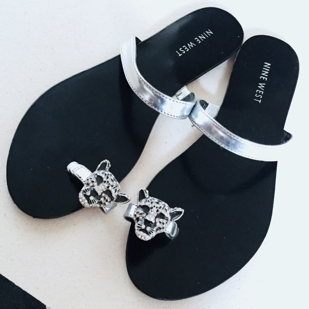 💎Nine West Crystal Panther Toe Ring Sandals